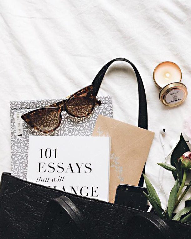 101 Essays That Will Change The Way You Think Book