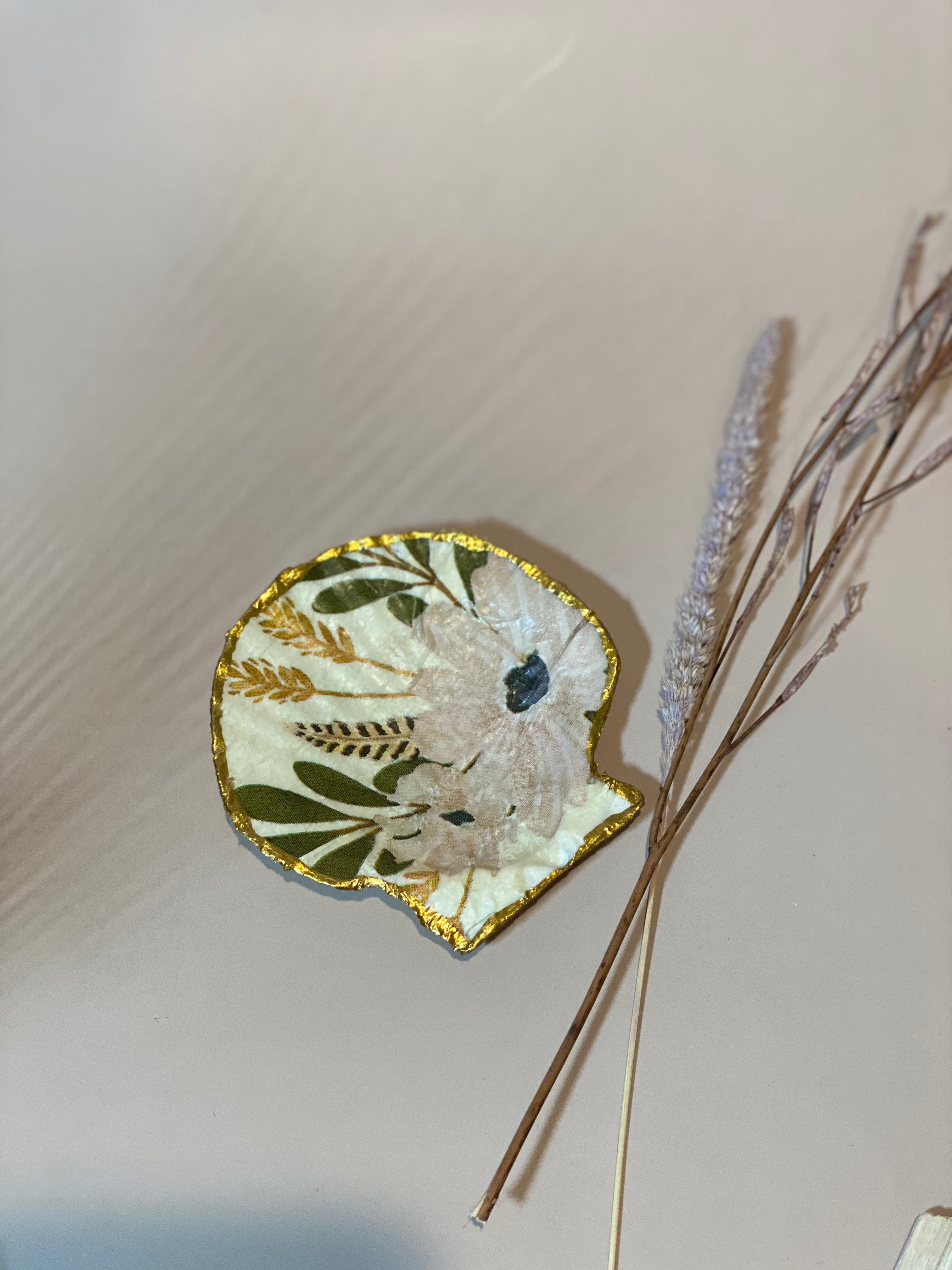 Trinket Tray Shells-Medium